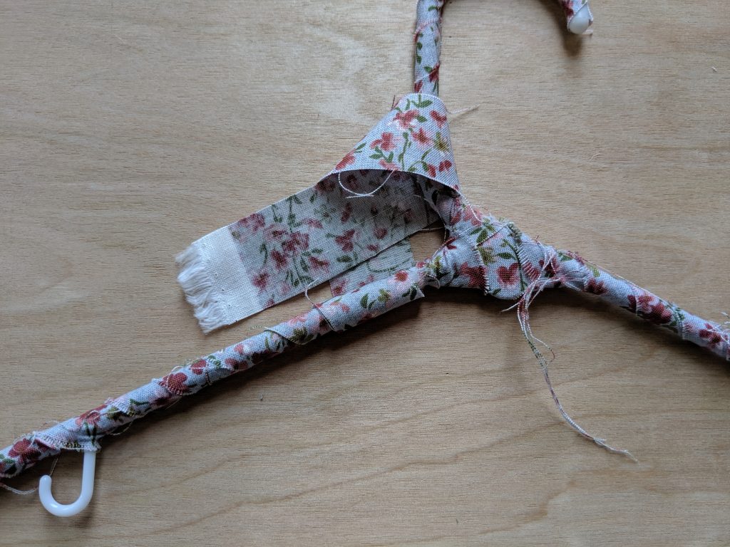 DIY Fabric-Covered Hangers